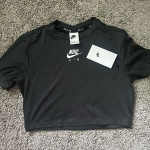 Women’s Nike crop top